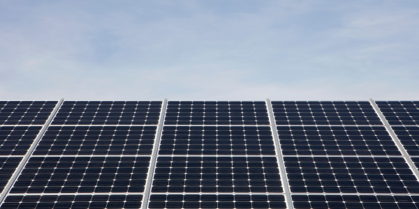 Comprar / Vender Casas Unifamiliares y Chalets en Badalona · con Placas Solares