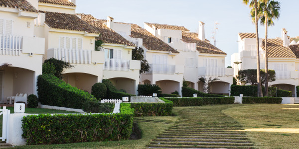 Compraventa de Inmuebles en Badalona · Adosados