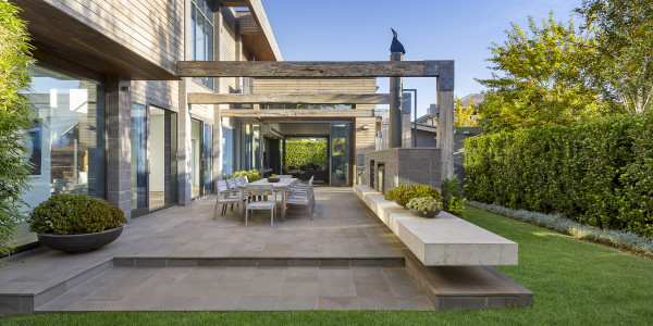 Compraventa de Inmuebles en Badalona · Chalets