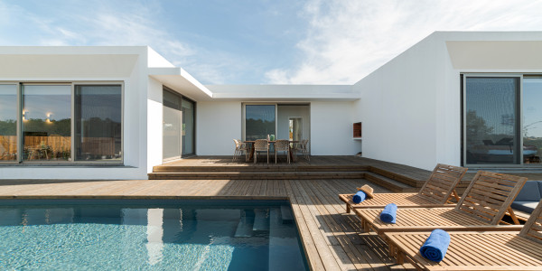 Compraventa de Inmuebles en Badalona · Casas Diseño Minivalista
